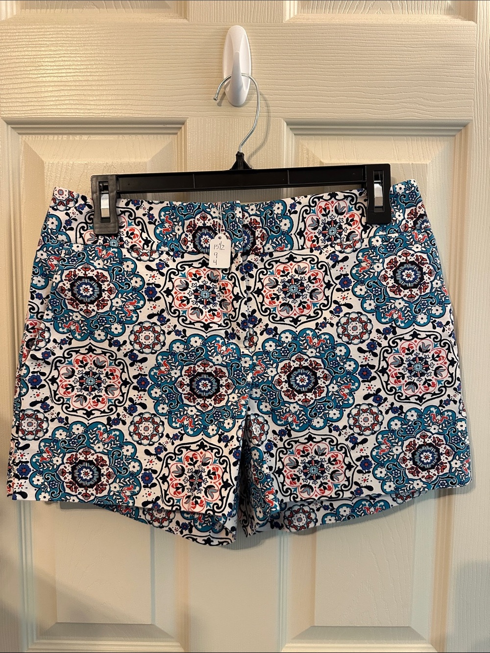 LOFT Blue and White Printed Medallion Shorts